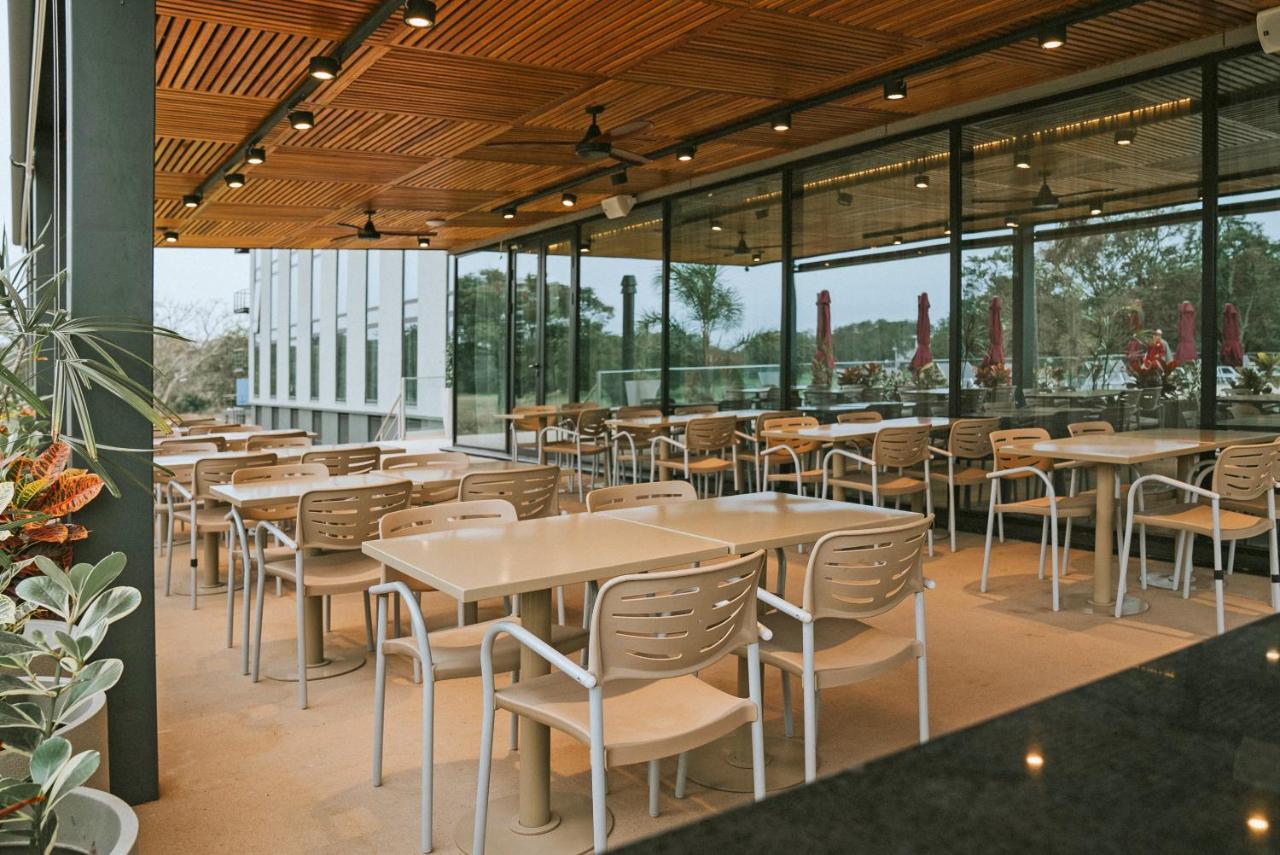 Howard Johnson Plaza La Ribera Resistencia Eksteriør bilde